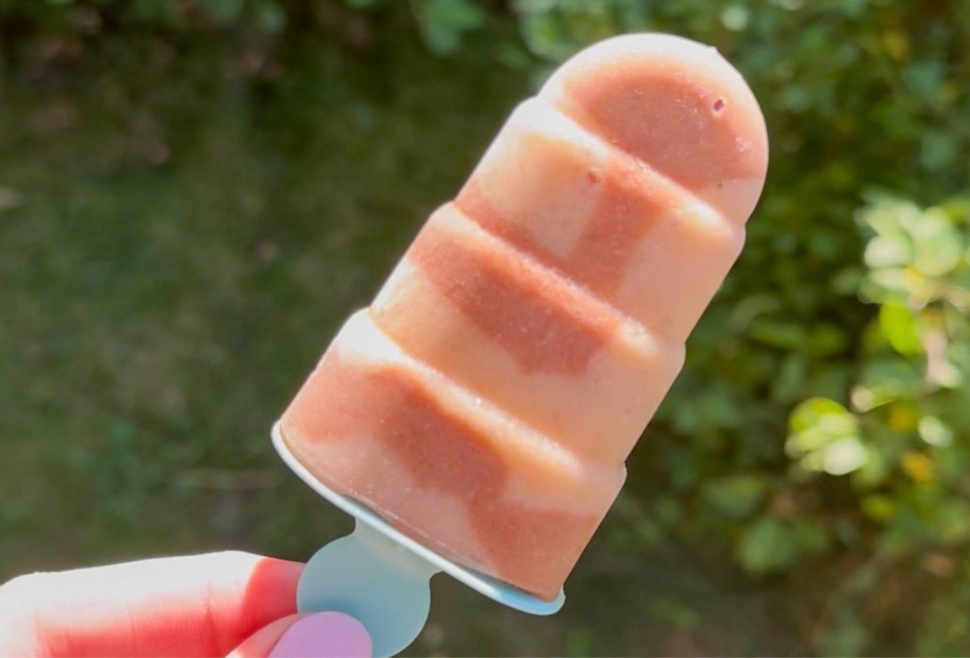 Zweifarbiges Bananen-Schoko-Eis