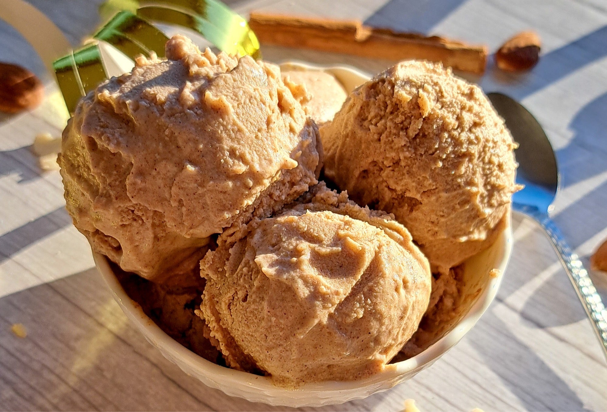 2 Zutaten Zimt-Zauber-Eis